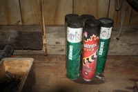 2 grease guns, 5 tubes of grease