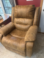 Electric lift recliner