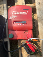 Speedrite 3000 electric fencer