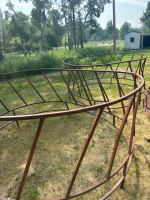 2-round bale feeders