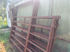 2-8&rsquo; panels with walk through gates