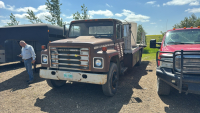 International deck truck with tank and chem handler
