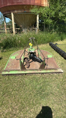 JD 5&rsquo; mower (3pt hitch)