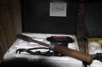 2 electric soldering irons