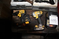 Dewalt 20v drill & impact w/ 3 batteries & charger