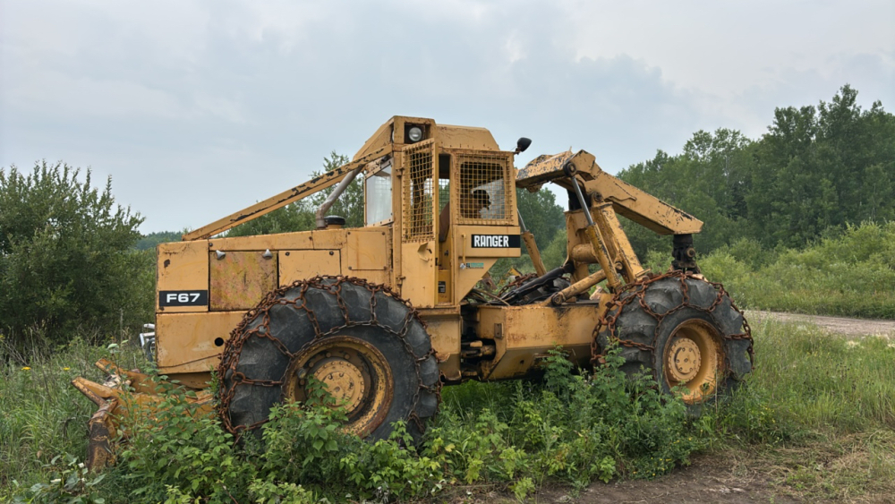 Ranger F667 Skidder