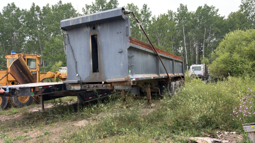 24&rsquo; tridem dump trailer