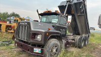 1991 Mack Econolyne tandem gravel truck
