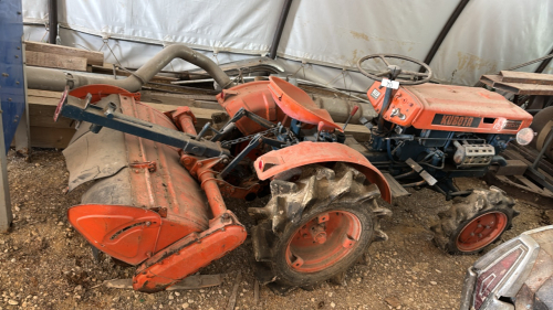 Kubota B 6000 w/tiller