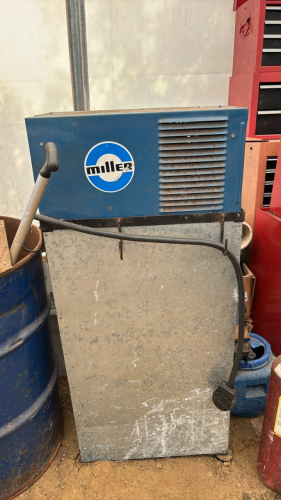 Miller thunderbolt 225 welder w/stand