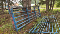 11- 14&rsquo; panels 1- 14&rsquo; panel with 4&rsquo; walk through gate