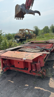 Finley hydraulic vibrating grizzly
