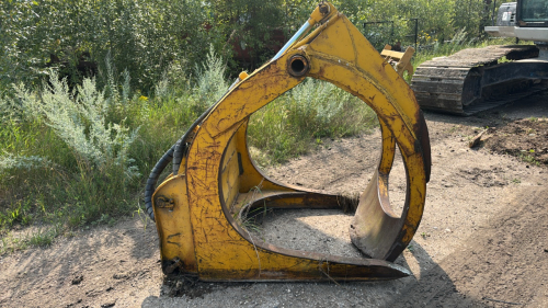 Pulp grapple for JD track loaders