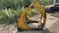 Pulp grapple for JD track loaders