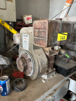16 Hp Briggs & Stratton motor (running)