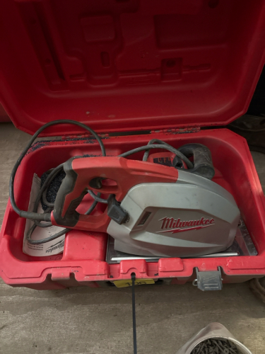 Large Milwaukee skill saw