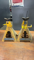 2- jack stands