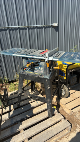 Mastercraft 10&rdquo; table saw