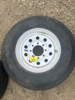 Firestone 9.50R16.5LT w/8 bolt rim