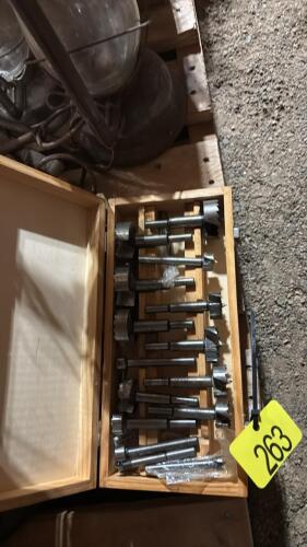 Hole drill bits