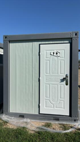 Portable bathroom with shower (66&rdquo;x83&rdquo;)