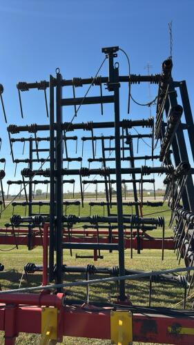 72&rsquo; Bourgault 7200 Heavy Harrow bar