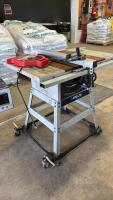 Delta table saw w/dado blades