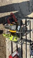 3 chainsaws