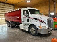 2007 Peterbuilt tandem grain truck