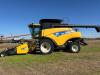 New holland CR9080 combine with pickup header