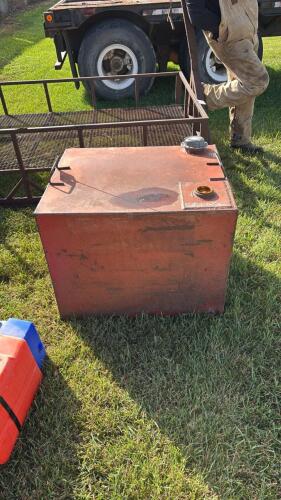 Small slip tank