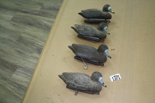 4 duck decoys