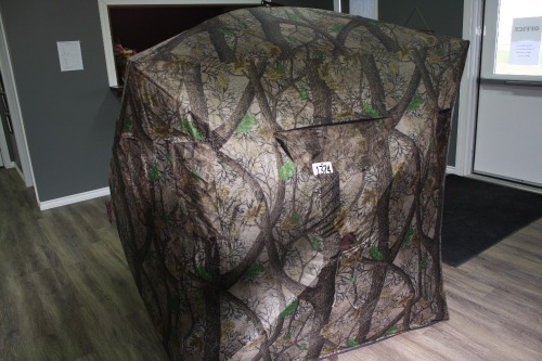 5' x 5' pop up hunting blind w/ carrying case