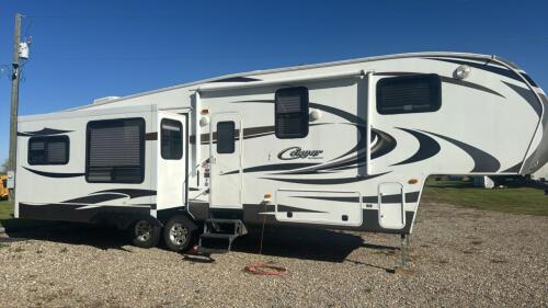 2012 keystone Cougar 323MKS