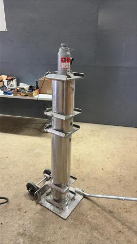 Sprayer Jack with 15 ton jack
