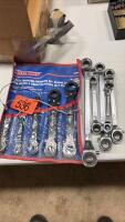 Assorted ratcheting box end wrenches