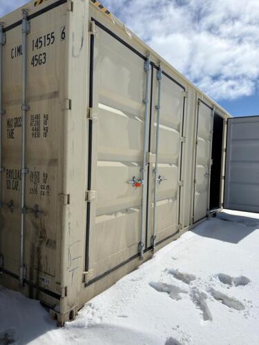 40 ft x 8 ft c can w/side doors