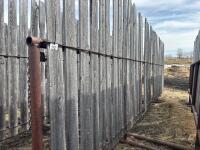 2-24&rsquo; self standing wind break panels