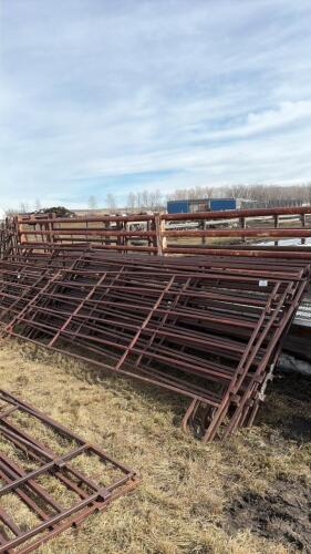 3- 12&rsquo; panels