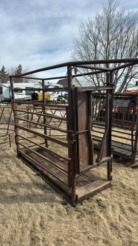 Livestock shoot and headgate