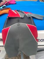 Men&rsquo;s lrg wet suit