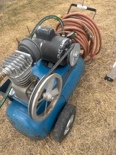 Portable air compressor