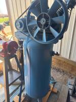 30 gallon air compressor (may have bent pulley)