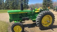 John Deere 1020
