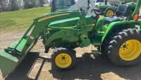 John Deere 790 loader