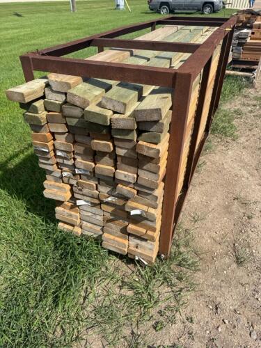 Assorted 8&rsquo; lumber 2x4&2x6