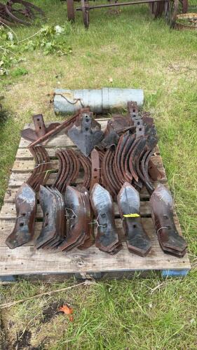 Assortment of cultivator shovels