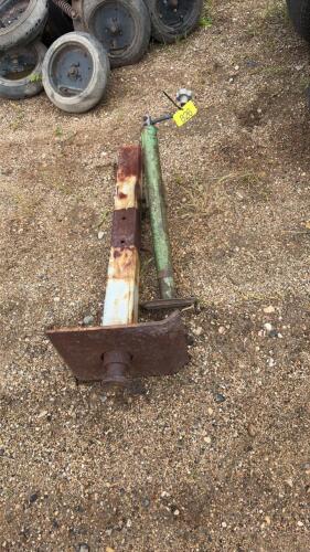 Fifth wheel hitch/ trailer jack