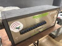 Metal tool box
