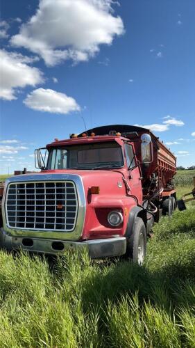 Ford tandem potato truck